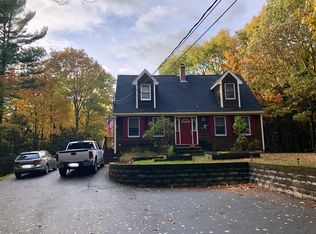 559 Deerwander Rd, Hollis Center, ME 04042