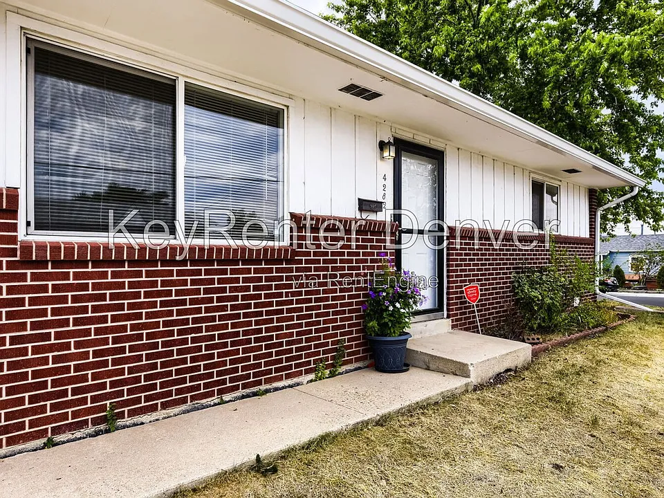 4282 W Virginia Ave