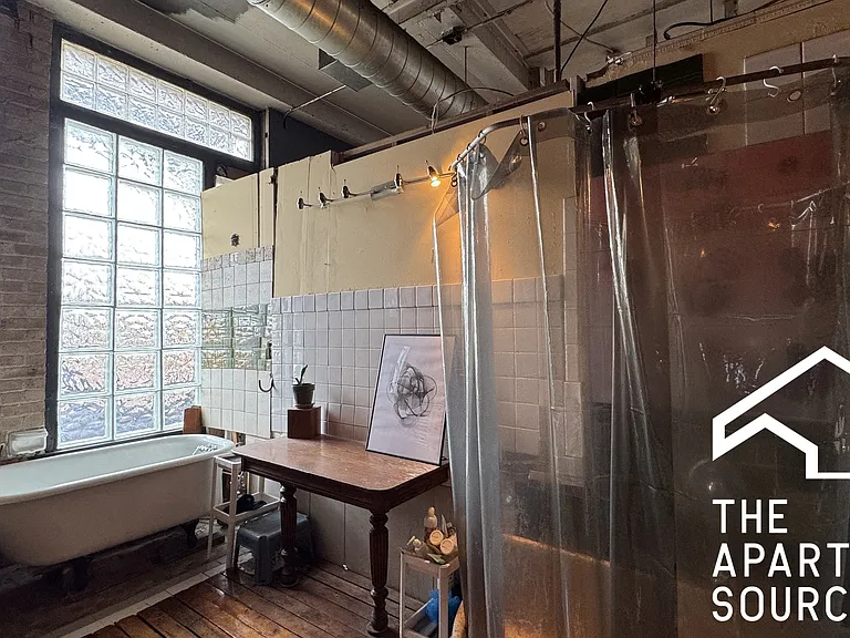 3136 W Carroll Ave #2 — Photo 6