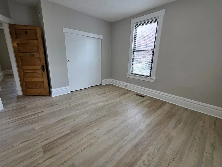 499 W 2nd Ave — Photo 13