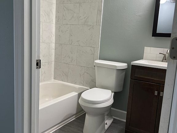 3rd image of 503 E Columbus Dr #2