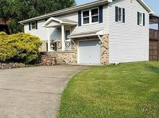 240 Shelby Dr, Greensburg, PA
