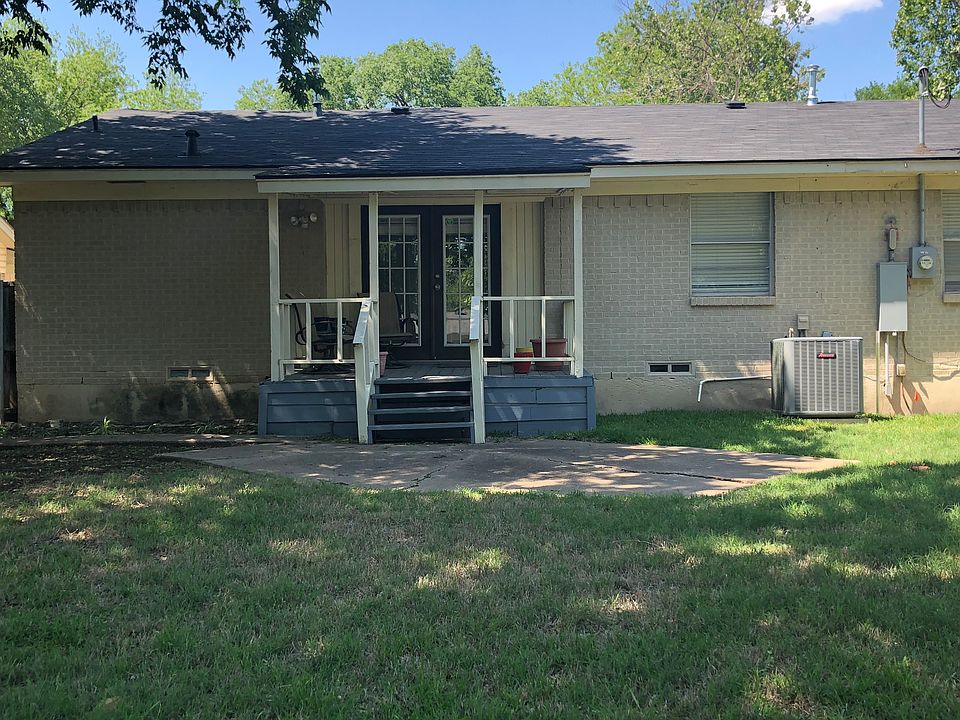 2nd image of 8830 Clearwater Dr