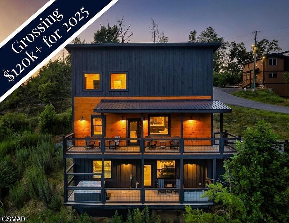 1st image of 3304 Sugar Maple Loop Rd #8