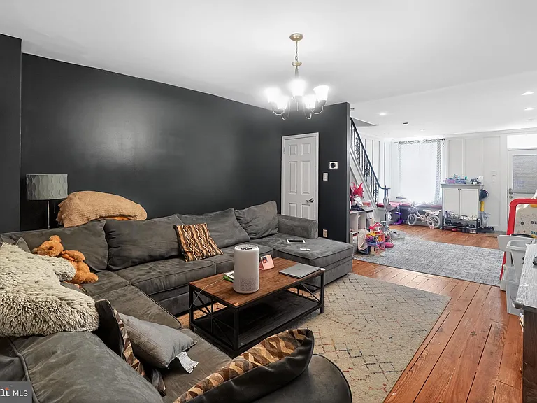 4739 Smick St — Photo 10