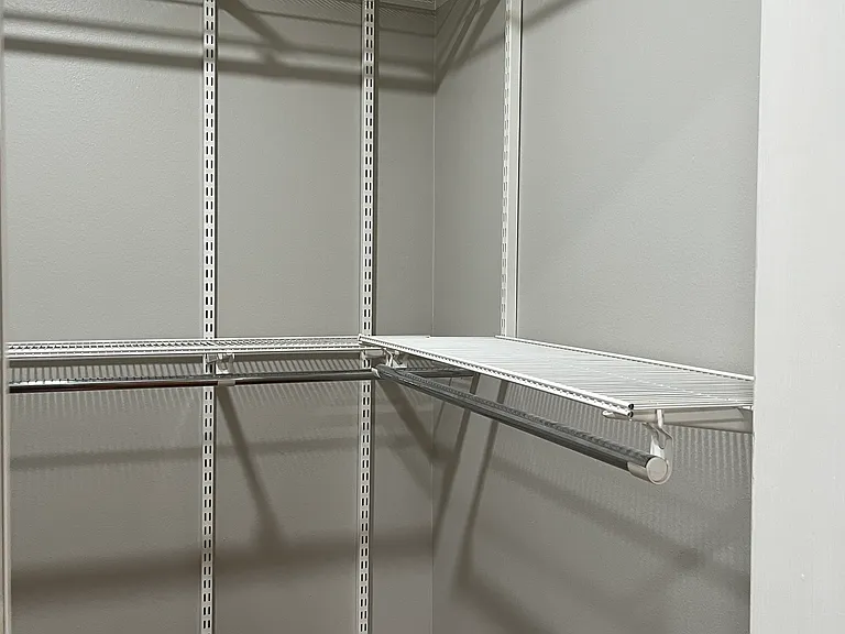 Container store adjustable closet shelving