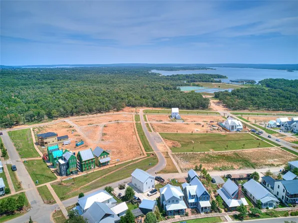 64 Center Ln N #11, Eufaula, OK 74432