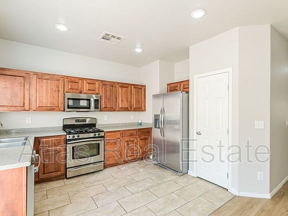 5th image of 6173 Pacific Dogwood Ave