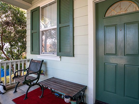 4th image of 303 Ranch House Drive