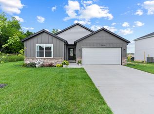 5033 Cozy Ct, Springfield, MO 65802