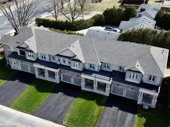 11 Davinci Blvd, Hamilton, ON L9B 0C5