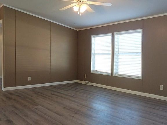 5th image of 633 Ardath Ln