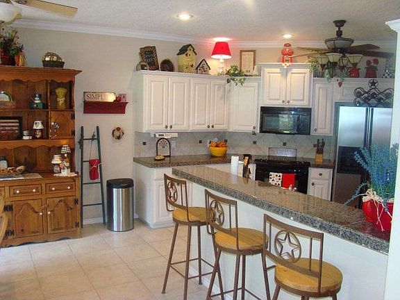 2nd image of 131 Willow Oak Dr