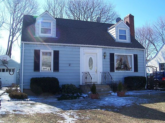 HARBOR SHORES BEACH HOUSE