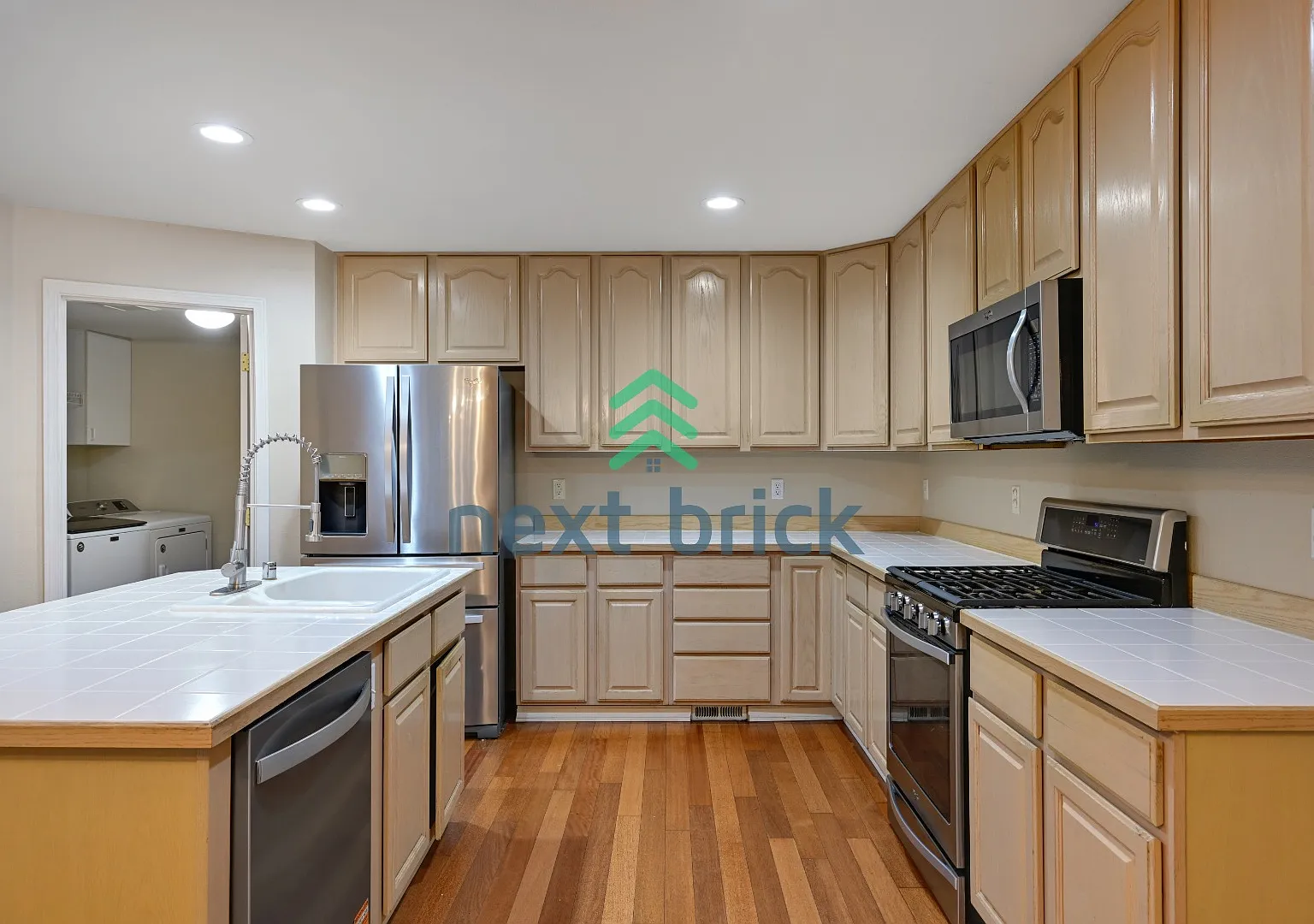 4 Beds, 2.5 Baths | Spacious 2,460 Sq. Ft. Sammamish Home in a Top-Tier School District with Park... — Photo 4