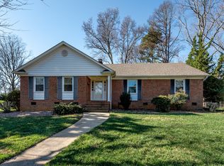 6736 Sunview Dr, Charlotte, NC 28210