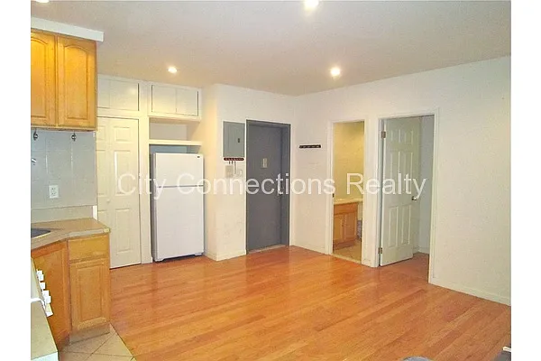 Rented by City Connections Realty | media 55