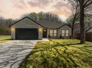 112 Indian Oaks Dr, West Tawakoni, TX 75474