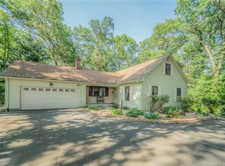 89 Vernondale Dr, Southington, CT 06489