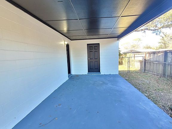 5th image of 7831 Untreiner Ave