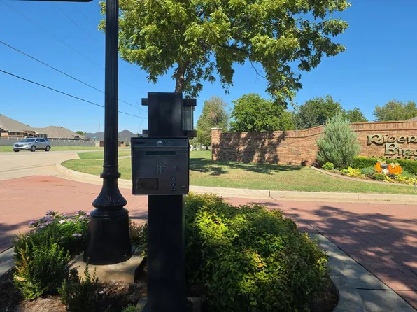 1308 River Birch Dr, Yukon, OK 73099