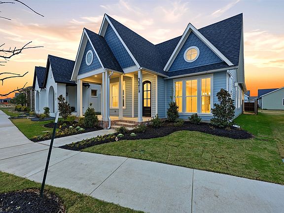 3rd image of 321 Garrett Way