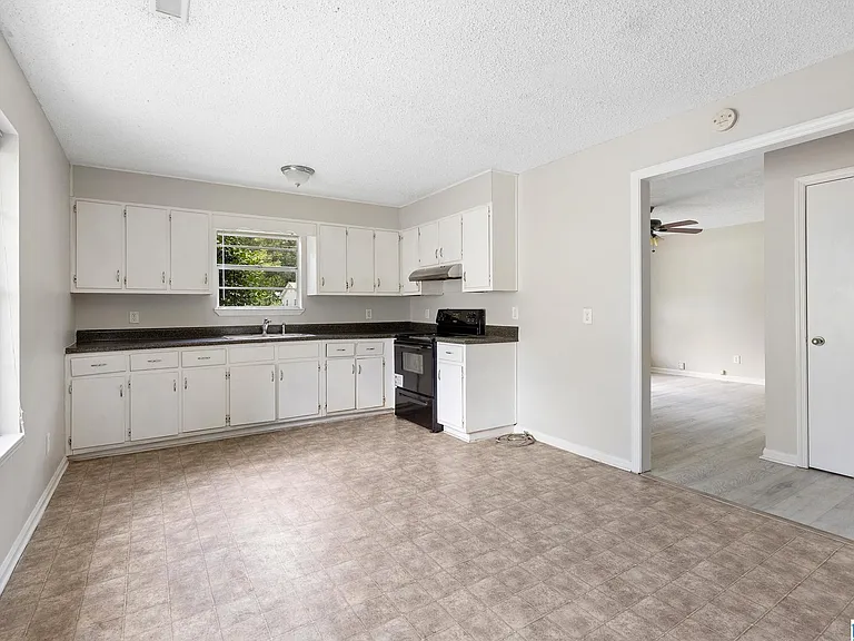 63 Bluebell St — Photo 2