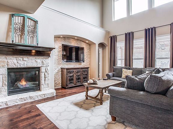 3rd image of 3717 Madrone Way
