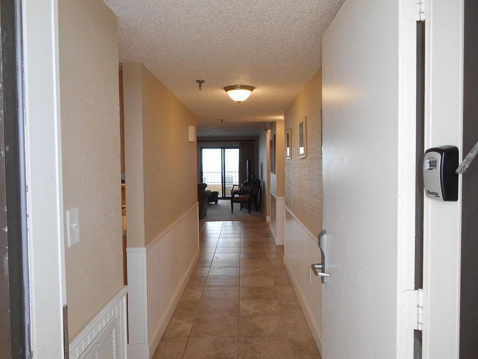 1st image of 554 Coral Ct Unit 711