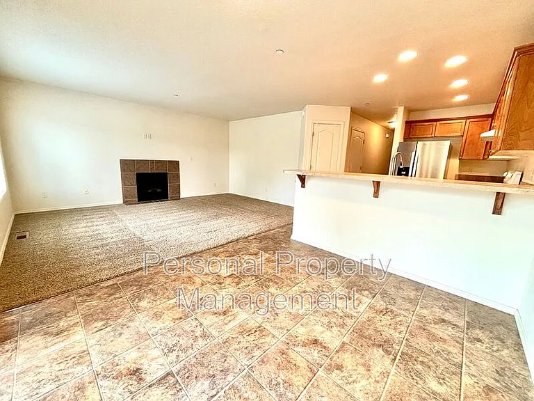 3407 NW 47th Dr — Photo 6
