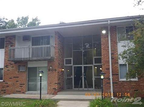1st image of 606 Lynn Ave Unit 9
