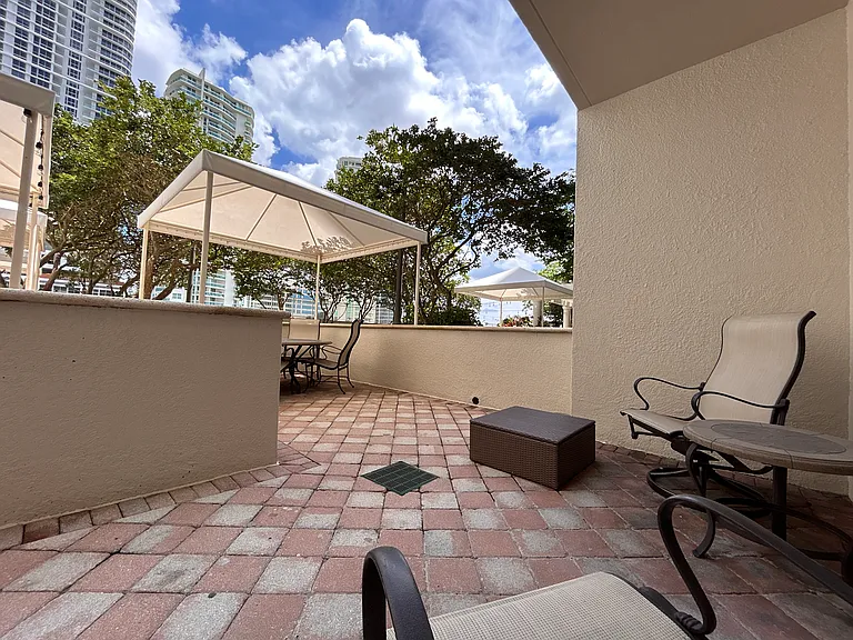 511 SE 5th Ave #630 — Photo 24