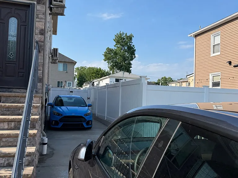 301 Netherland Ave — Photo 8