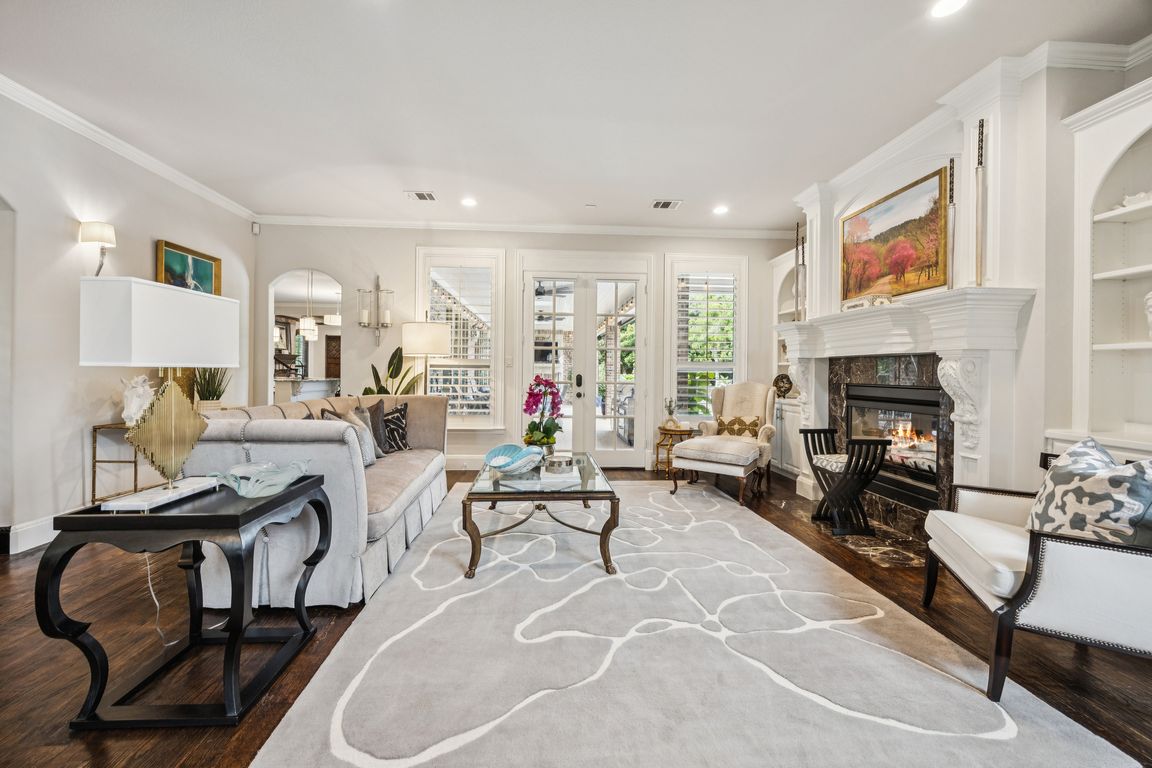 next background image