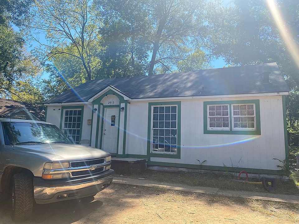 1st image of 2913 Desoto St
