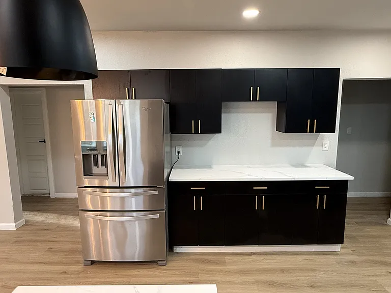 758 Bethpage Ave — Photo 10