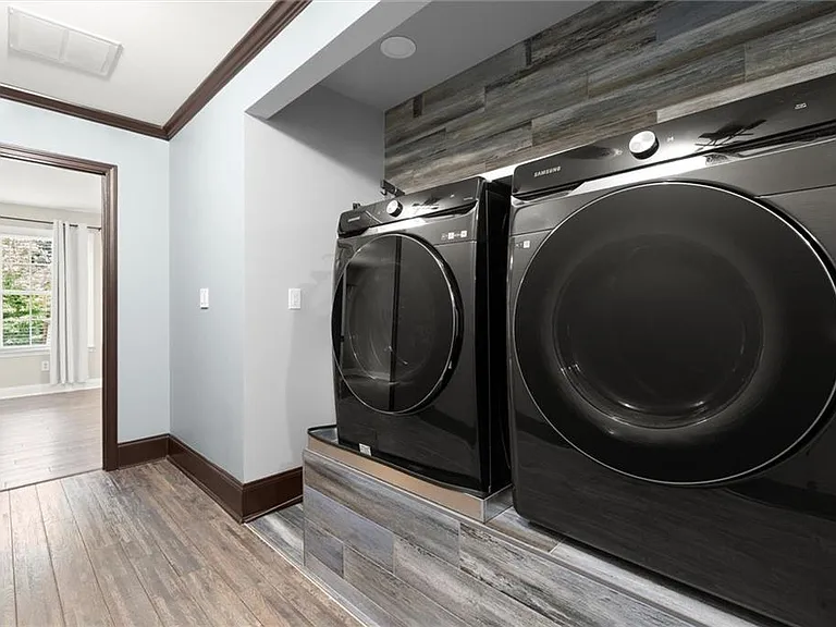 5583 Julian Pl — Photo 27
