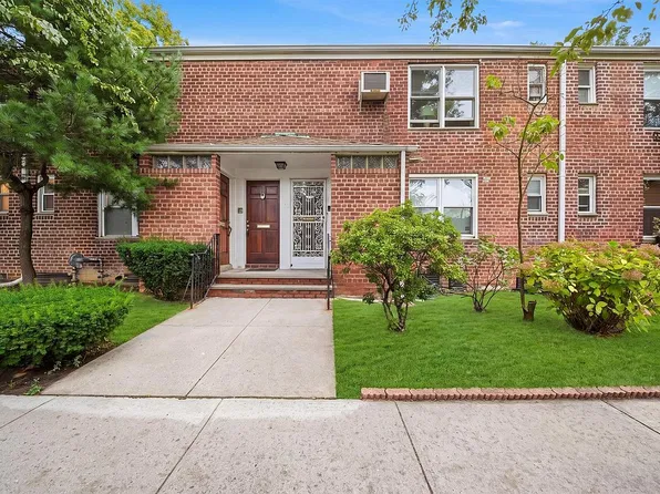 195-02 39th Ave #2, Flushing, NY 11358