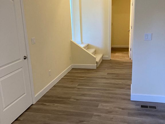 5th image of 1010 W 13th St