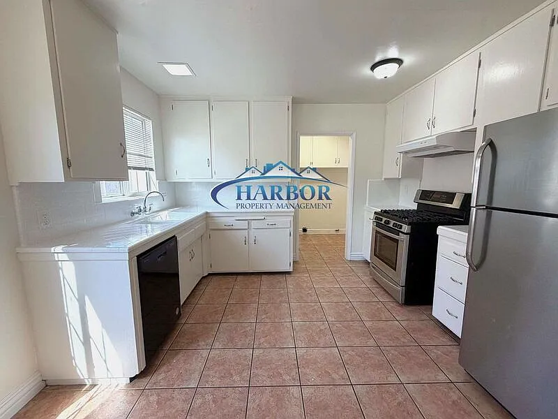 3 bed, 2.0 bath, $3,495 — Photo 4