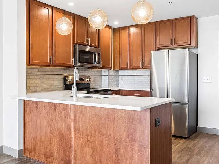 Midtown Crossing Apartments — Photo 113