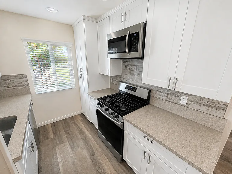 Casa Madrid Apartments — Photo 9
