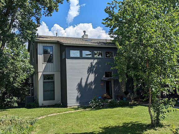 3rd image of 213 Mount Hope Dr