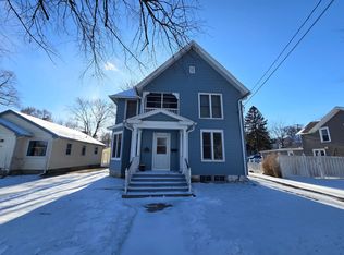 361 W Chestnut St, Burlington, WI 53105