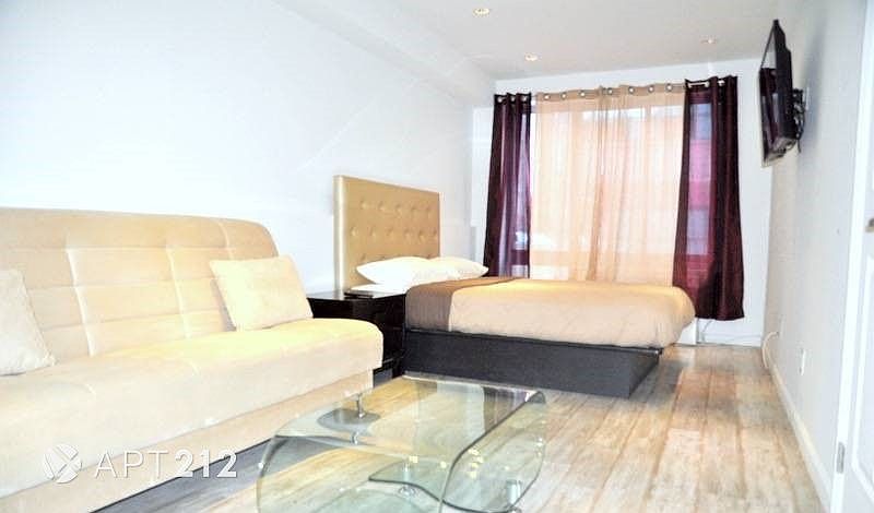 1st image of 521 W 48th St #4C