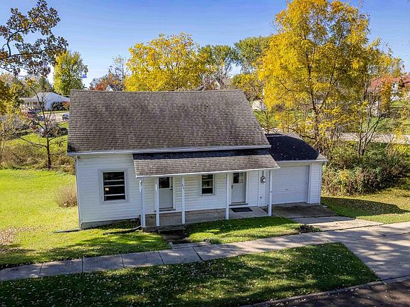 2nd image of 825 Mill Street