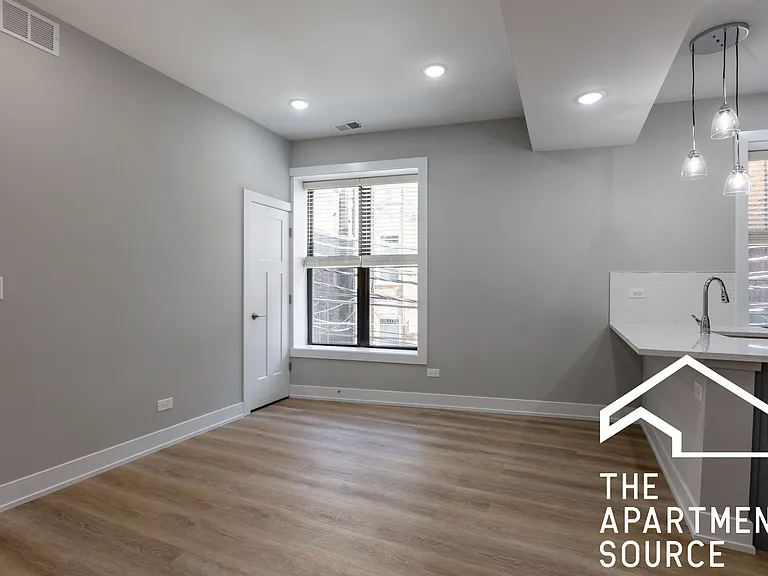 419 W Belden Ave #7 — Photo 7