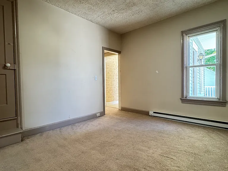 172 E Penn St #1/2 — Photo 3