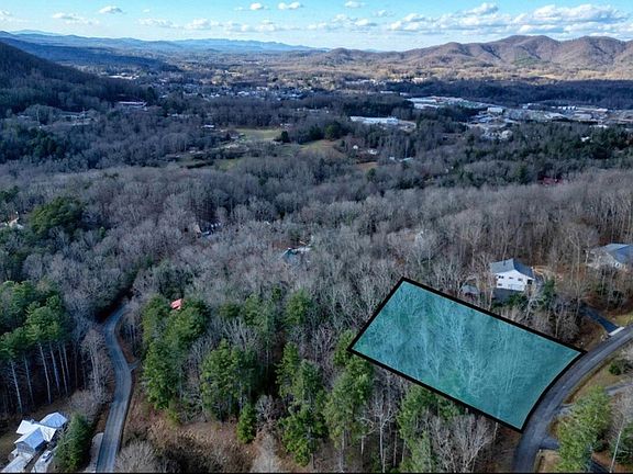 2nd image of 51 Sunny View Dr
