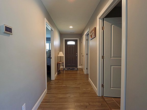 4th image of 183 Coates Ct